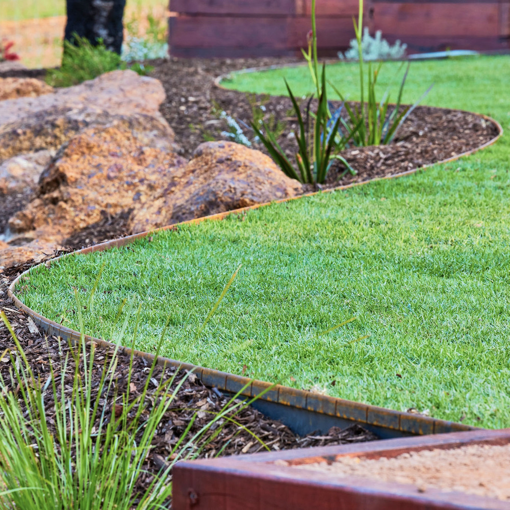 Straightcurve Garden Edging